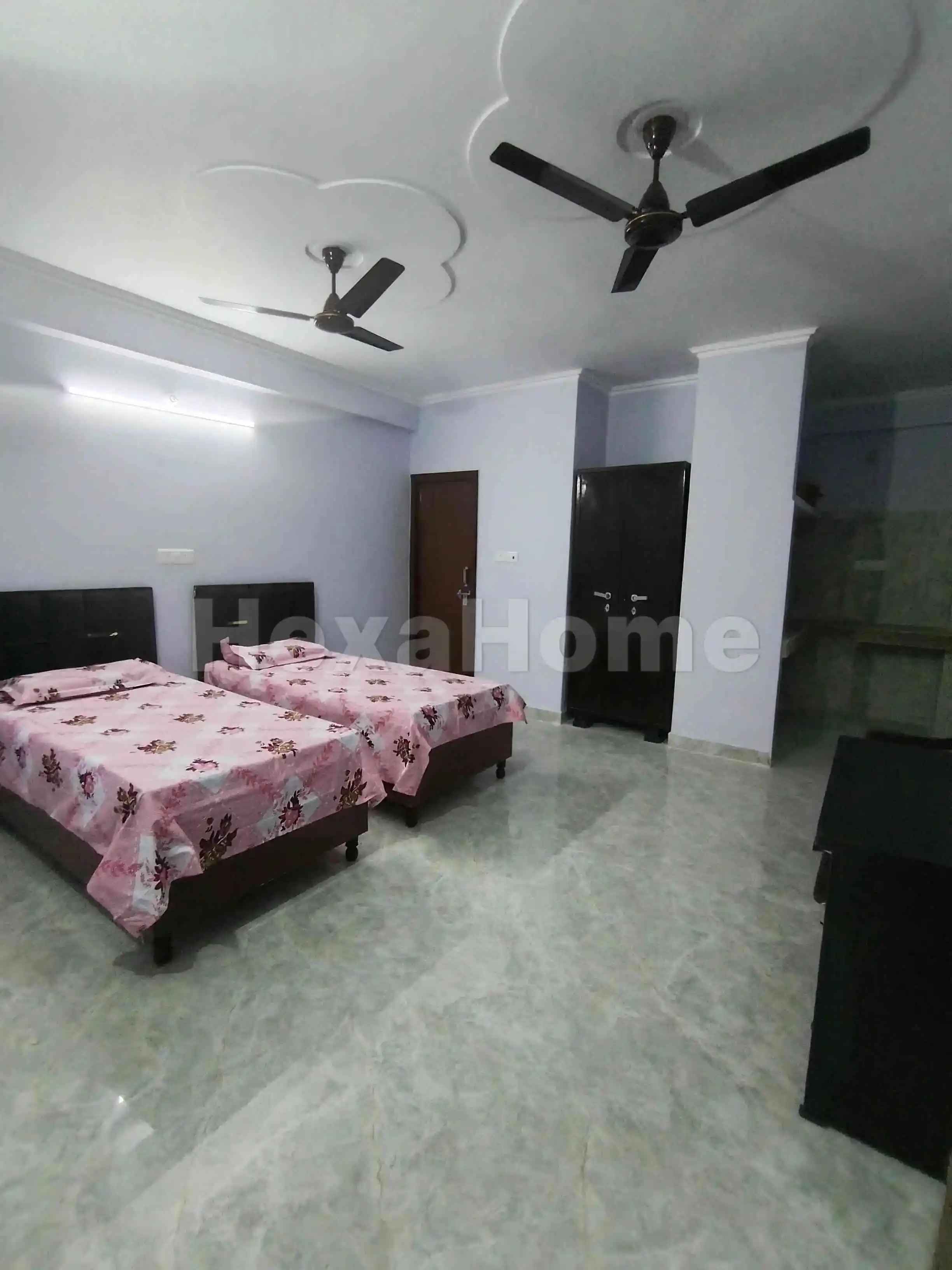 PGs in Sector 128 Noida