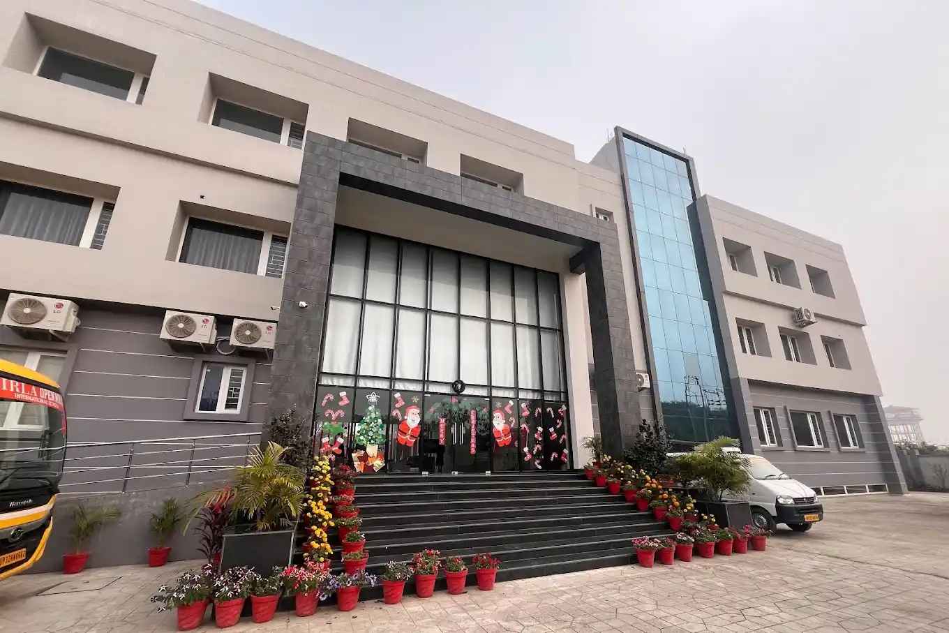 Birla Open Minds International School, Shaheed Path