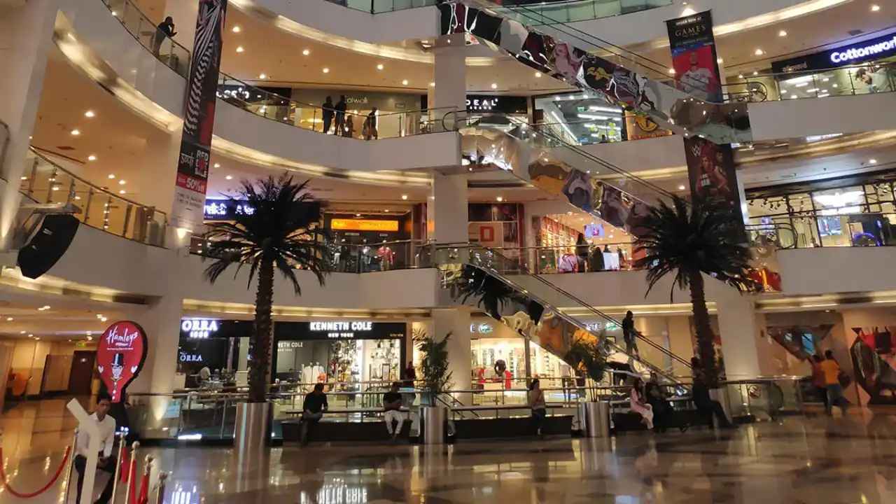 biggest mall in mumbai