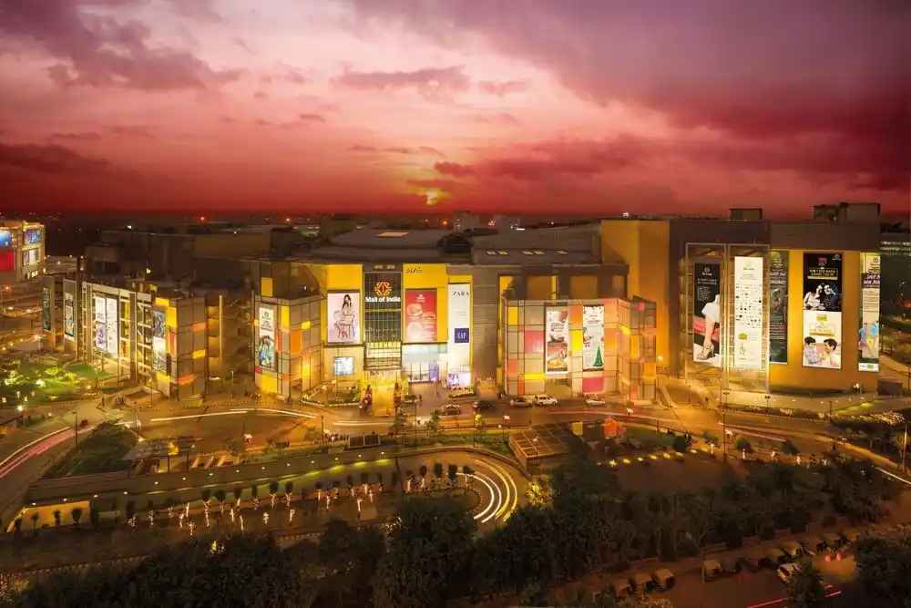 Delhi's Largest Mall – A Complete Guide (2025)