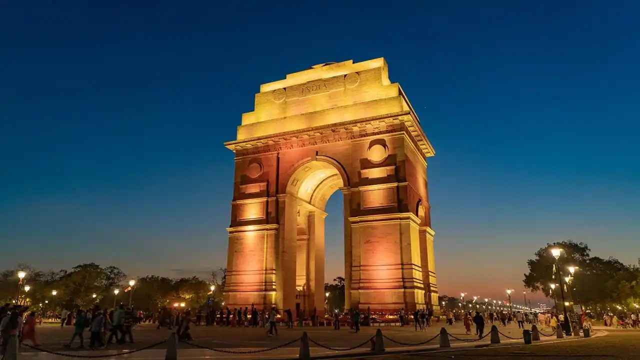 India Gate: Nearest metro station