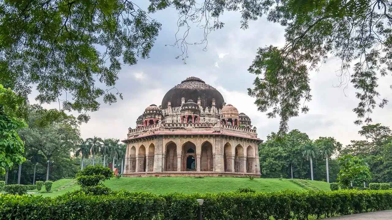 Lodhi Garden Delhi: Nearest Metro & Travel Guide 