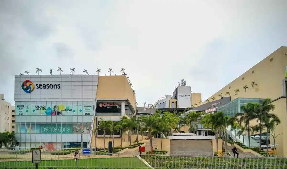 Shopping Malls