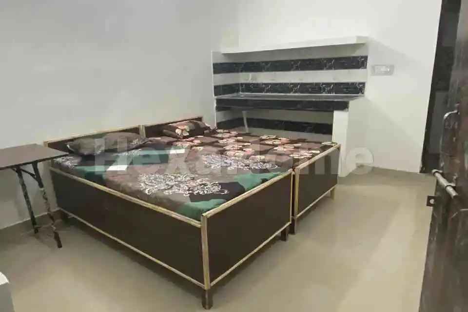 PGs for Boys and Girls in Noida