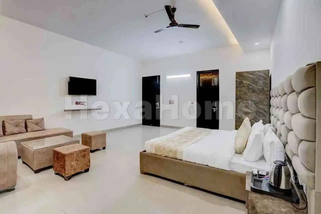 PGs for Boys and Girls in Noida