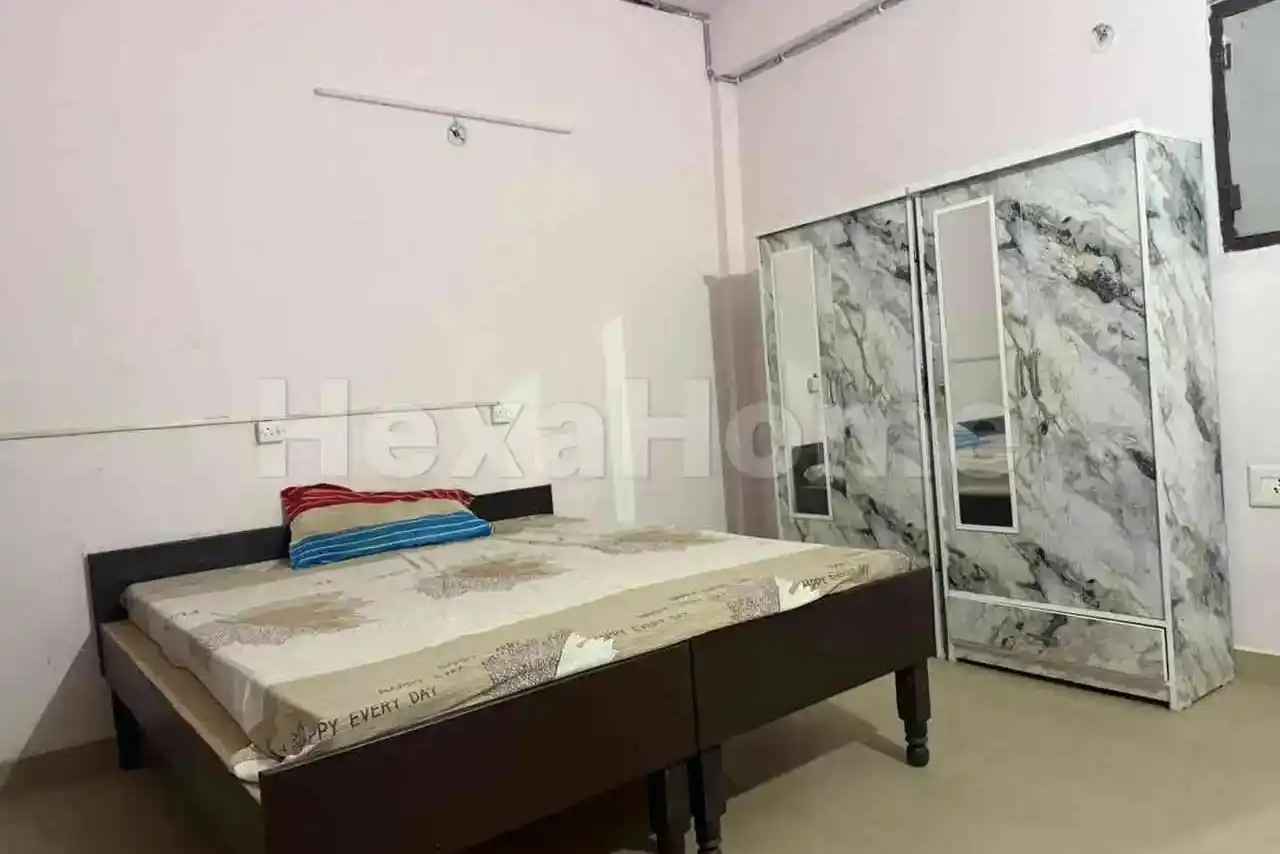 PGs for Boys and Girls in Noida