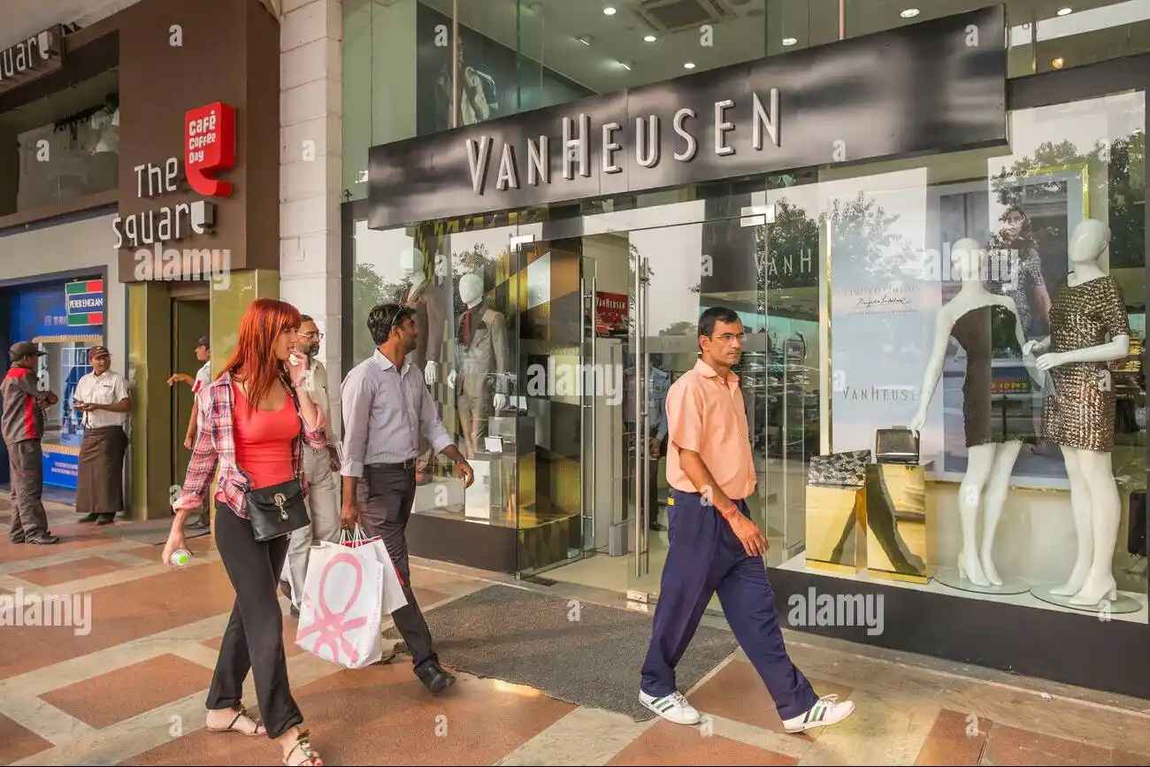 Shopping Experience at Rajiv Chowk