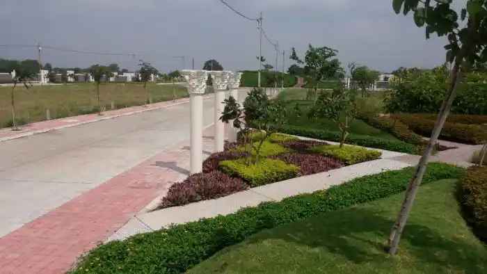 Nearby landmarks Samarth Park