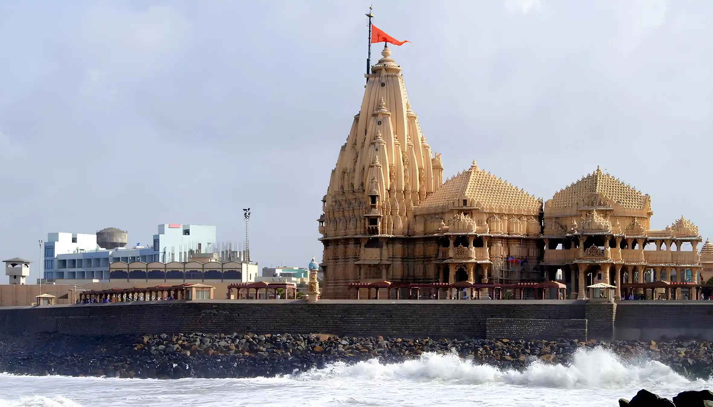 Complete Guide to Somnath Temple: Nearest Railway Station and Travel Details