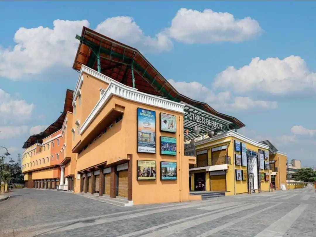 Streets of Europe Mall