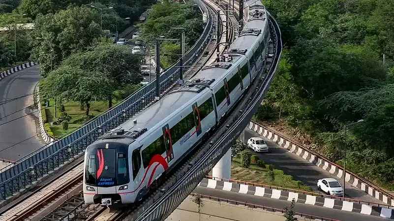 Commuting options from Sultanpur Station