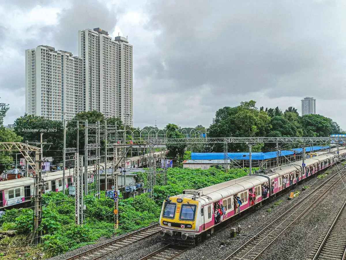 thane railway station