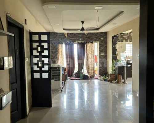 Manasa  is sharing a room in 3BHK Flat carousel