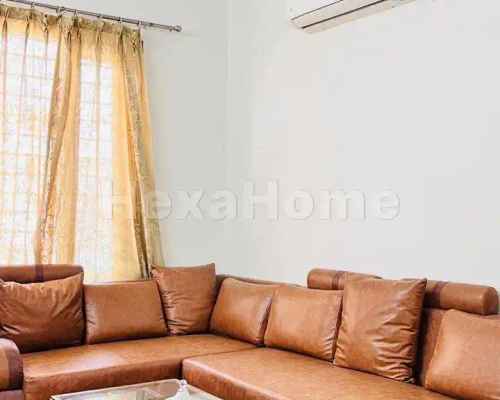 Diya is sharing a room in 3BHK Flat carousel