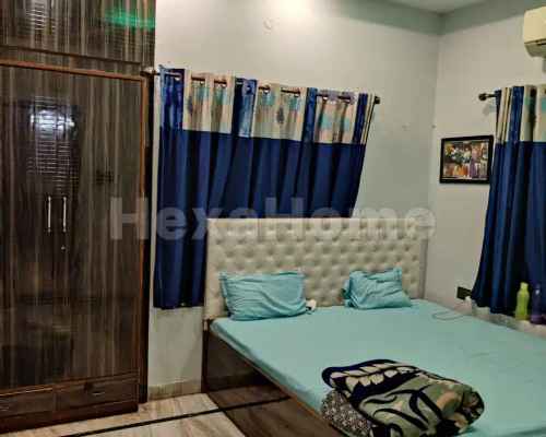 Yash  is sharing a room in 2BHK Flat carousel