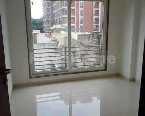 Seren is sharing a room in 2BHK Flat carousel