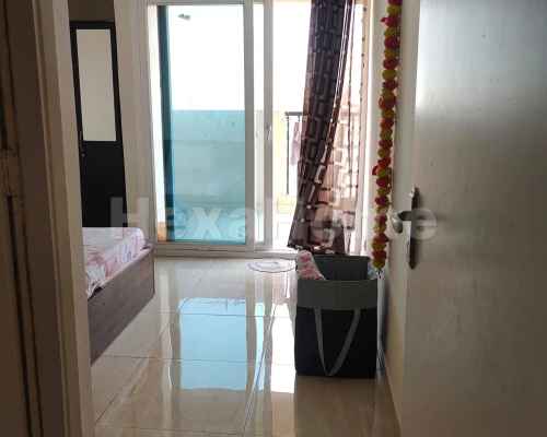Niharika  is sharing a room in 2BHK Flat carousel