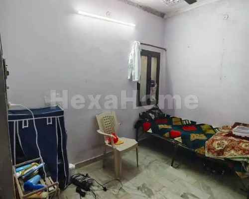 Piyush is sharing a room in 3BHK Flat carousel