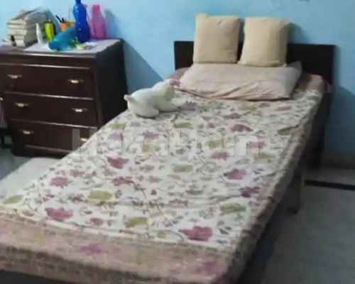 Bhawna is sharing a room in 3BHK Flat carousel