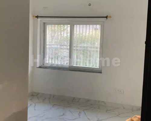 Kamil is sharing a room in 3BHK Flat carousel