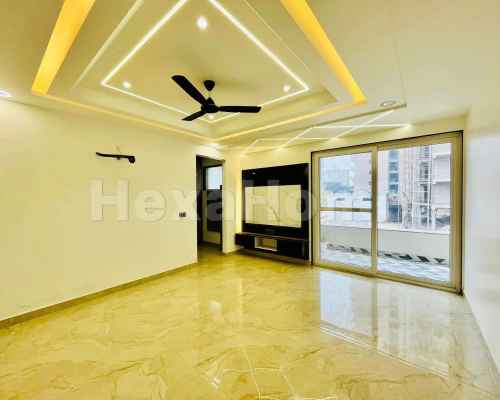 Prashant is sharing a room in 4BHK Flat carousel