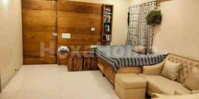 Shruti is sharing a room in 2BHK Flat Shruti is sharing a room in 2BHK Flat