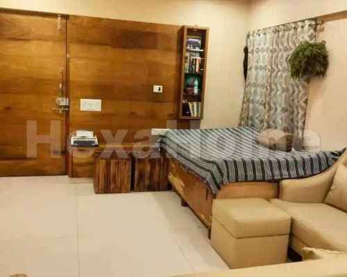 Shruti  is sharing a room in 2BHK Flat carousel