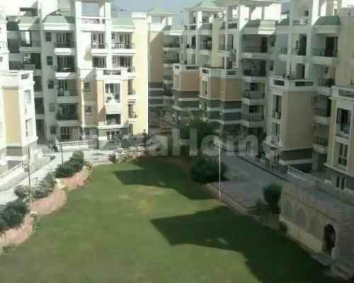 Dinesh is sharing a room in 3BHK Flat Dinesh is sharing a room in 3BHK Flat