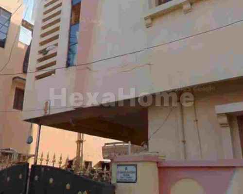 Mohan is sharing a room in 2BHK Flat Mohan is sharing a room in 2BHK Flat