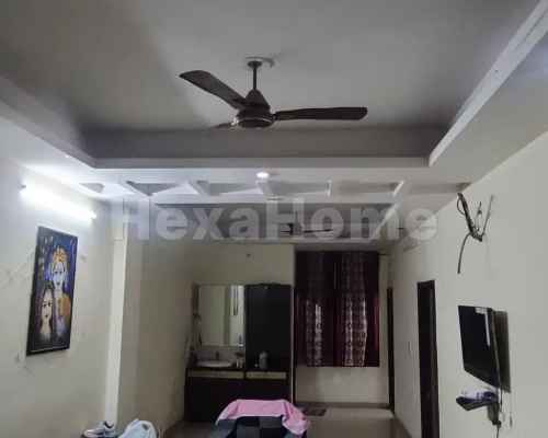 Akshät  is sharing a room in 3BHK Flat carousel