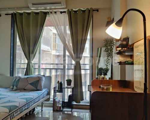 Safalta Anju  is sharing a room in 3BHK Flat carousel