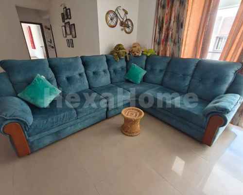 Sweta is sharing a room in 3BHK Flat carousel