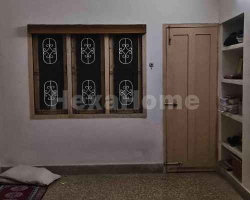 Priya is sharing a room in 2BHK Flat Priya is sharing a room in 2BHK Flat