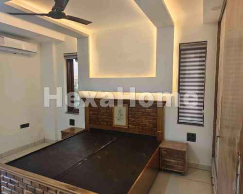 Akash is sharing a room in 5BHK Flat Akash is sharing a room in 5BHK Flat