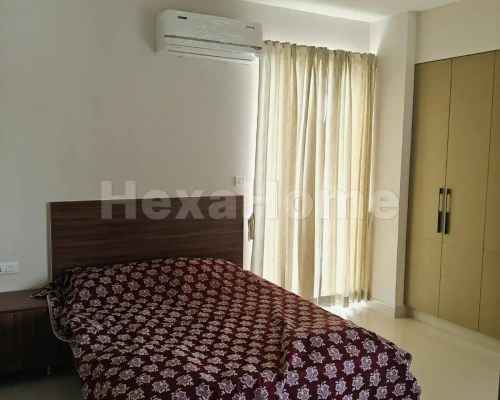 Kiran is sharing a room in 3BHK Flat carousel