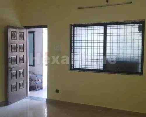 Kunal is sharing a room in 1BHK Flat carousel