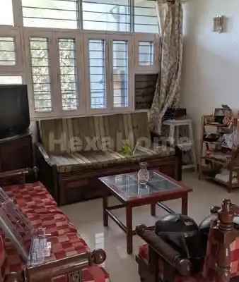 Mitali  is sharing a room in 2BHK Flat carousel