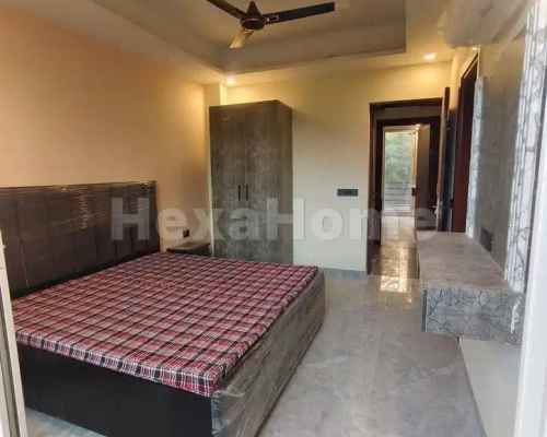 Maanu is sharing a room in 1BHK Flat carousel