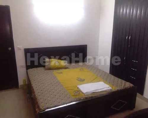 Deepti is sharing a room in 3BHK Flat carousel