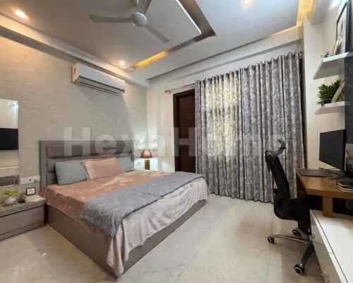 Sanny  is sharing a room in 3BHK Flat carousel