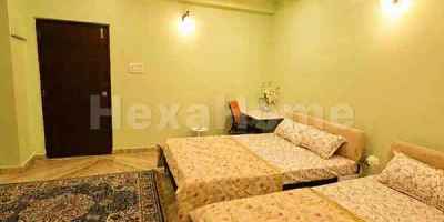 Zahra is sharing a room in 5BHK Flat Zahra is sharing a room in 5BHK Flat
