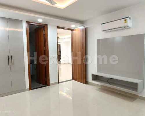 Nitin  is sharing a room in 3BHK Flat carousel