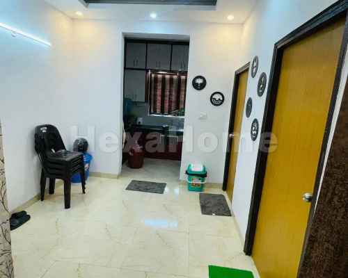 Nitin is sharing a room in 2BHK Flat carousel