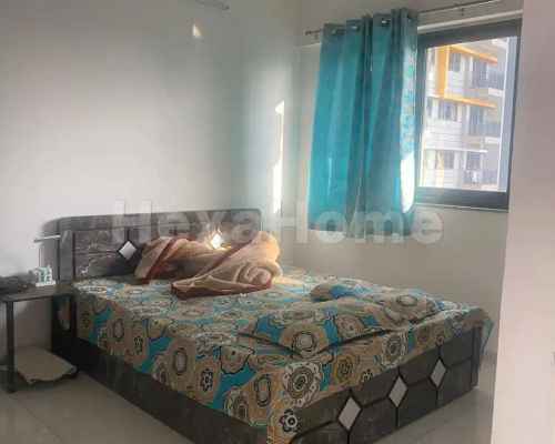 Manoj  is sharing a room in 2BHK Flat carousel