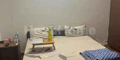 Resham is sharing a room in 3BHK Flat Resham is sharing a room in 3BHK Flat
